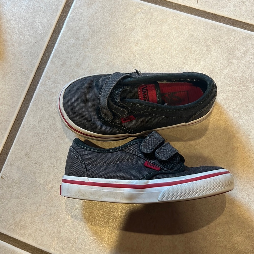 Little boy Vans